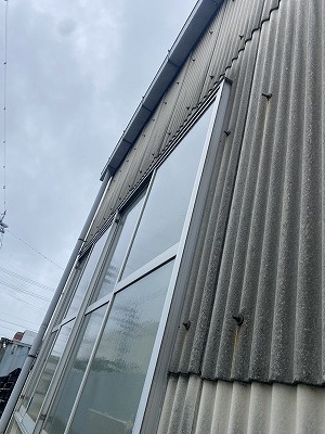 豊橋市　波形　スレート　倉庫　カバー工法